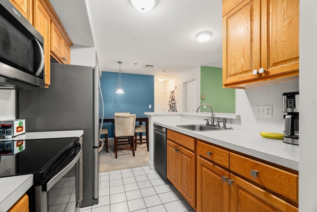 717 Washington Street, Unit F Canton, MA 02021 - Photo 12 of 27 Gallery Image 12