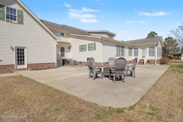 $659,000 | 76 Wrexham Road, Elizabethtown, NC 28337