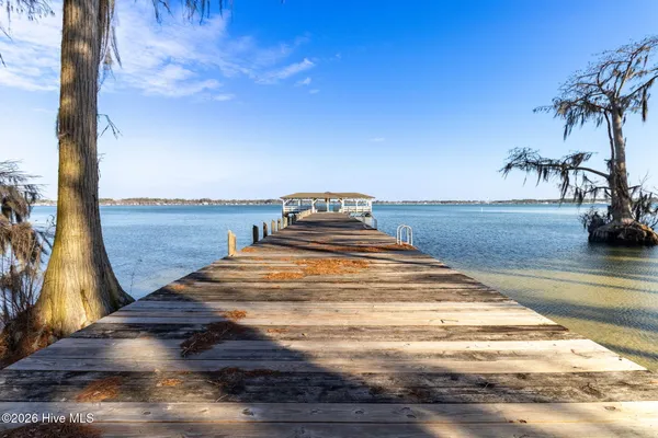 $574,900 | 76 Wrexham Road, Elizabethtown, NC 28337