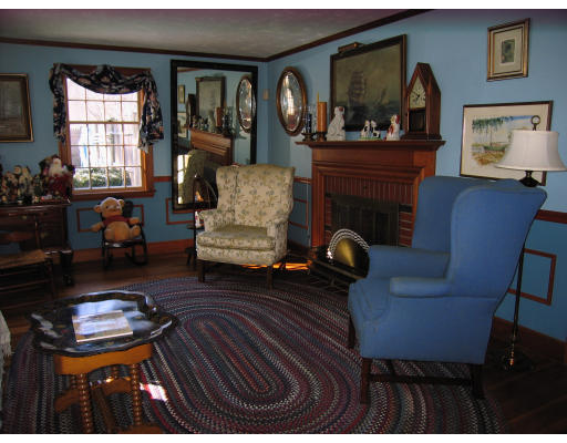50 Gleason Road Reading, MA 01867 - Photo 3 of 4
