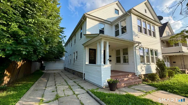 $1,900 | 77 Astoria Avenue, Bridgeport, CT 06604