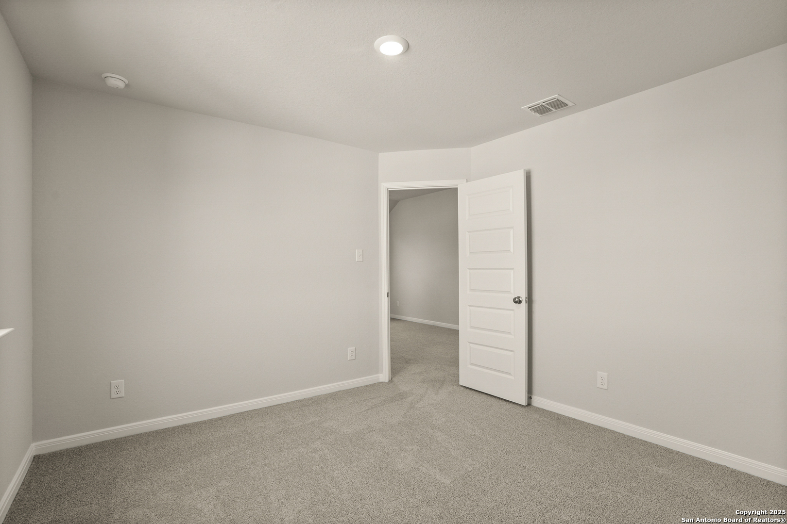 13624 Helton Pass St. Hedwig, TX 78152 - Photo 20 of 35 an empty room with a empty space