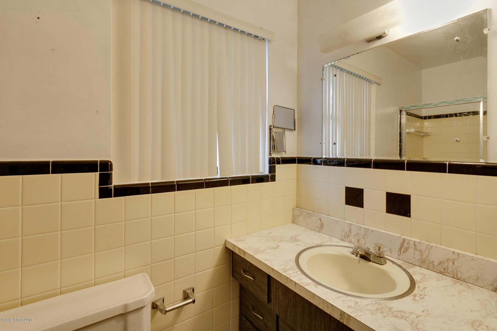1108 Hickory Lane Cocoa, FL 32922 - Photo 6 of 7 09_1108HickoryLn-9_mls