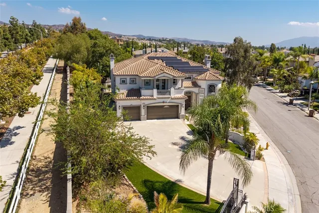 $3,000,000 | 18665 Seabiscuit Run, Yorba Linda, CA 92886