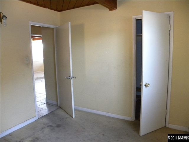 1755 Castle Way Reno, NV 89512 - Photo 9 of 10 an empty room with windows