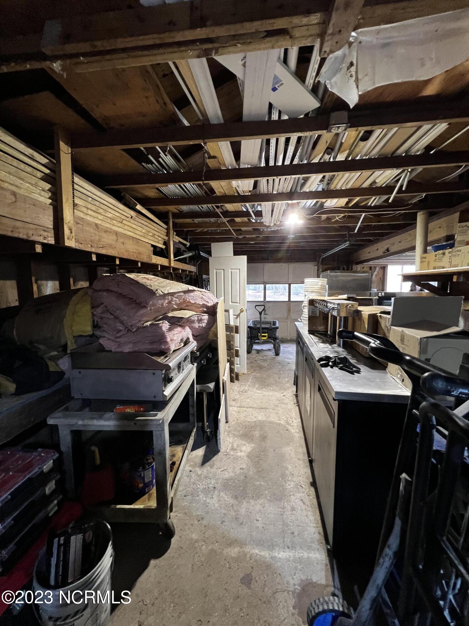 209 Fort Road New Bern, NC 28560 - Photo 4 of 7 small garage interior