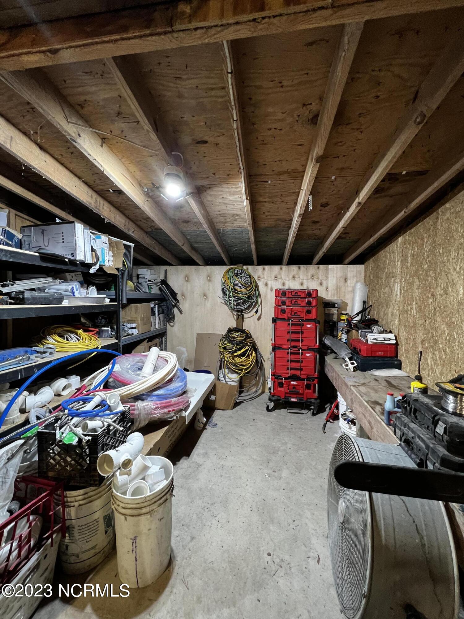 209 Fort Road New Bern, NC 28560 - Photo 5 of 7 interior detached garage
