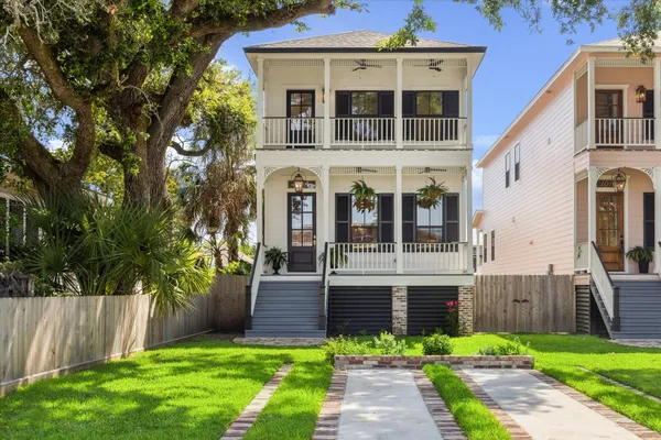 $3,500 | 1514 31st Street, Galveston, TX 77550