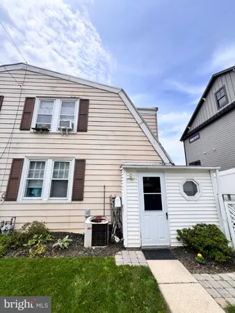 $325,000 | 202 North Aberdeen Avenue, Wayne, PA 19087