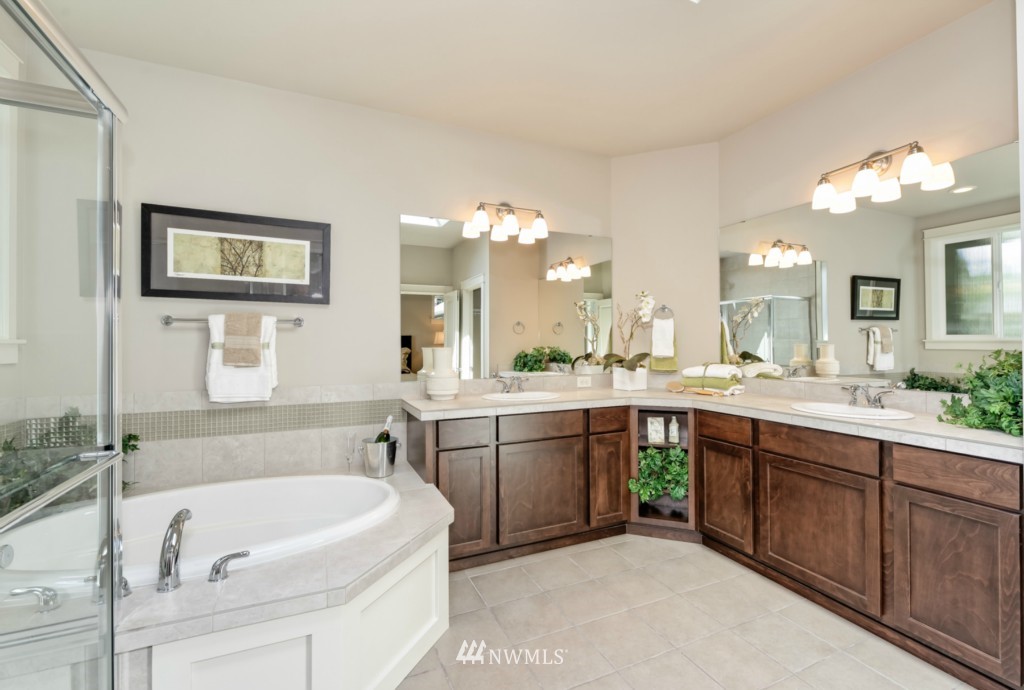 22029 38th Avenue Southeast Bothell, WA 98021 - Photo 15 of 25