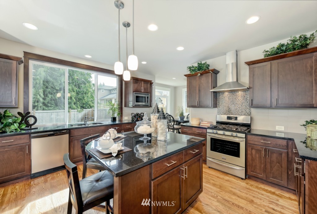 22029 38th Avenue Southeast Bothell, WA 98021 - Photo 8 of 25