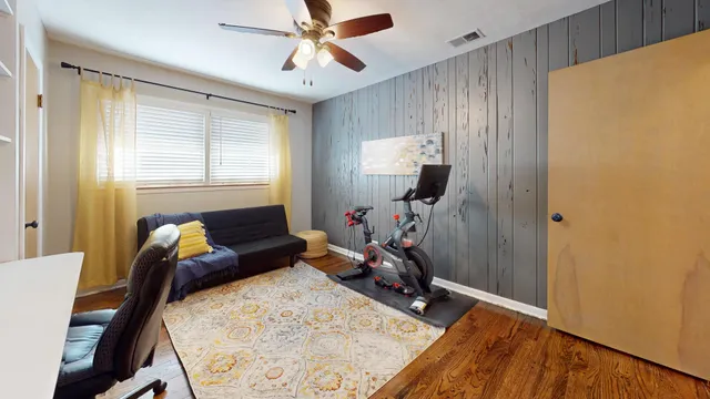 $525,000 | 507 South I Oka Avenue, Mount Prospect, IL 60056