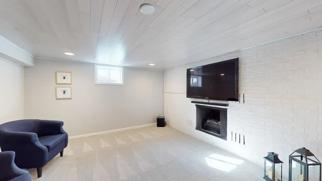 $525,000 | 507 South I Oka Avenue, Mount Prospect, IL 60056