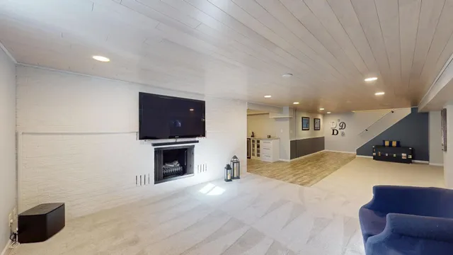 $525,000 | 507 South I Oka Avenue, Mount Prospect, IL 60056