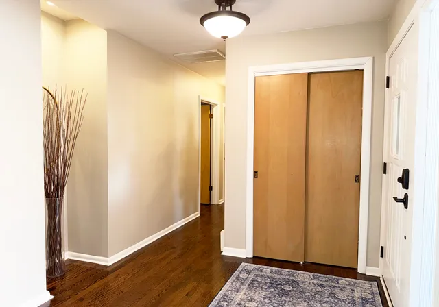 $525,000 | 507 South I Oka Avenue, Mount Prospect, IL 60056