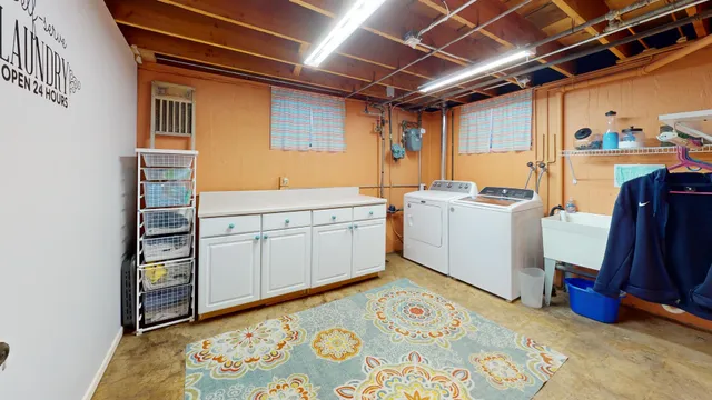 $525,000 | 507 South I Oka Avenue, Mount Prospect, IL 60056