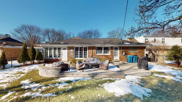 $525,000 | 507 South I Oka Avenue, Mount Prospect, IL 60056