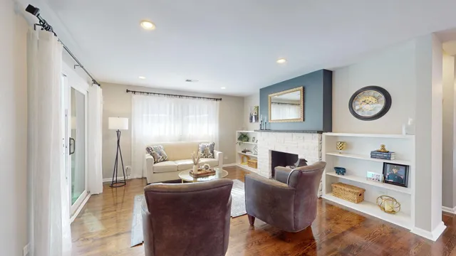 $525,000 | 507 South I Oka Avenue, Mount Prospect, IL 60056
