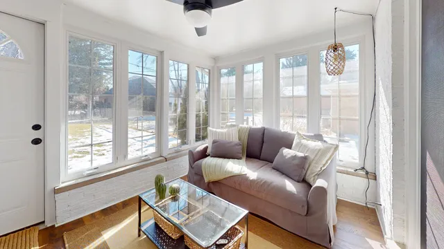 $525,000 | 507 South I Oka Avenue, Mount Prospect, IL 60056