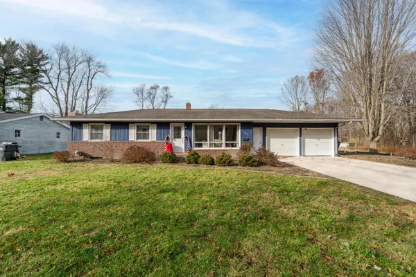 $285,000 | 733 Hazen Street, Paw Paw, MI 49079