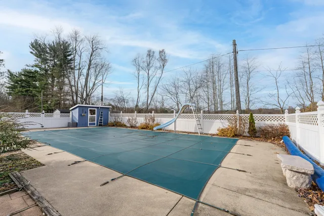 $290,000 | 733 Hazen Street, Paw Paw, MI 49079