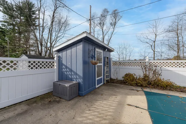 $290,000 | 733 Hazen Street, Paw Paw, MI 49079