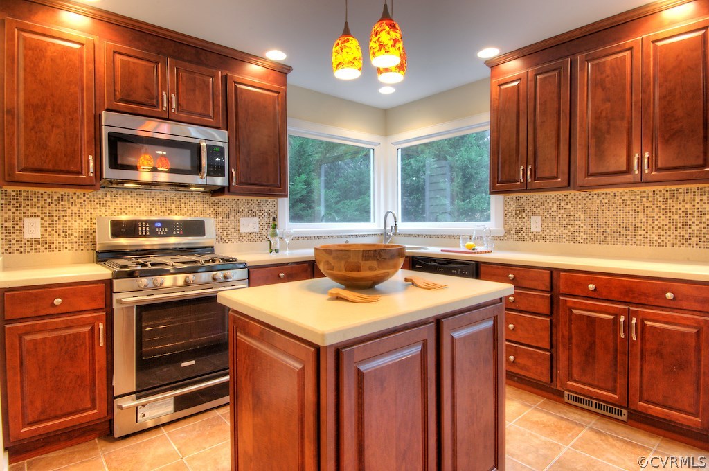 5715 Harbour Ridge Road Midlothian, VA 23112 - Photo 7 of 29 Gallery Image 7