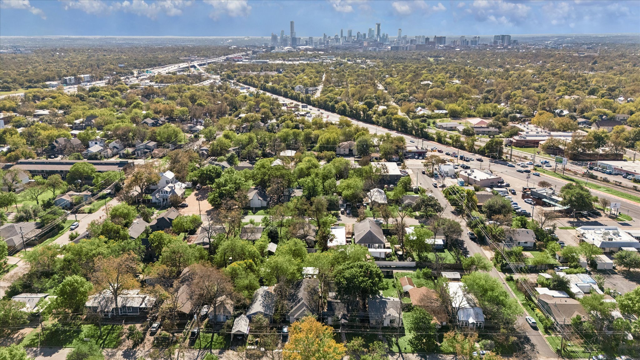 907 East 53rd Street Austin, TX 78751 - Photo 31 of 35 an aerial view of a city