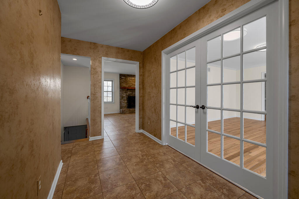 2934 Montavesta Road Lexington, KY 40502 - Photo 4 of 49 TDB_9674