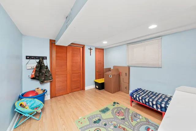 $349,900 | 7726 Neenah Avenue, Burbank, IL 60459