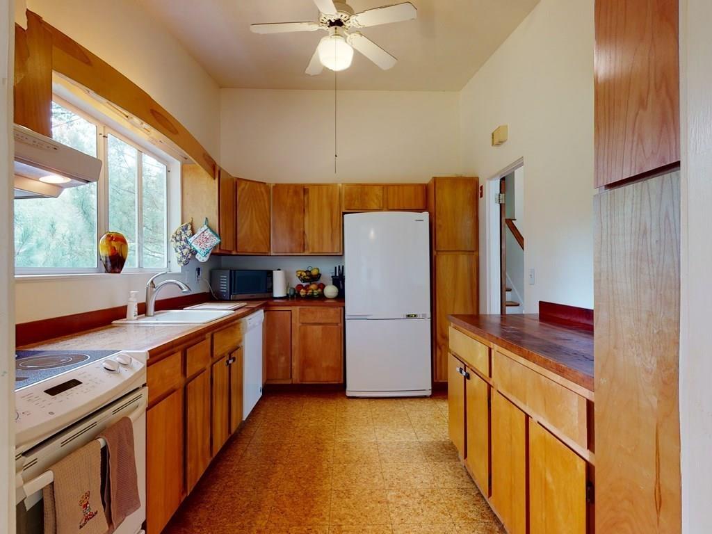 3 Cameron Road Wayland, MA 01778 - Photo 11 of 42 Gallery Image 11