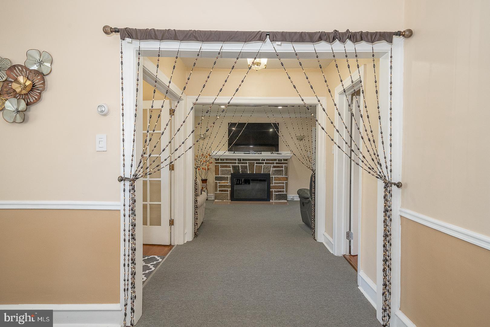 7230 Hilltop Road Upper Darby, PA 19082 - Photo 12 of 98