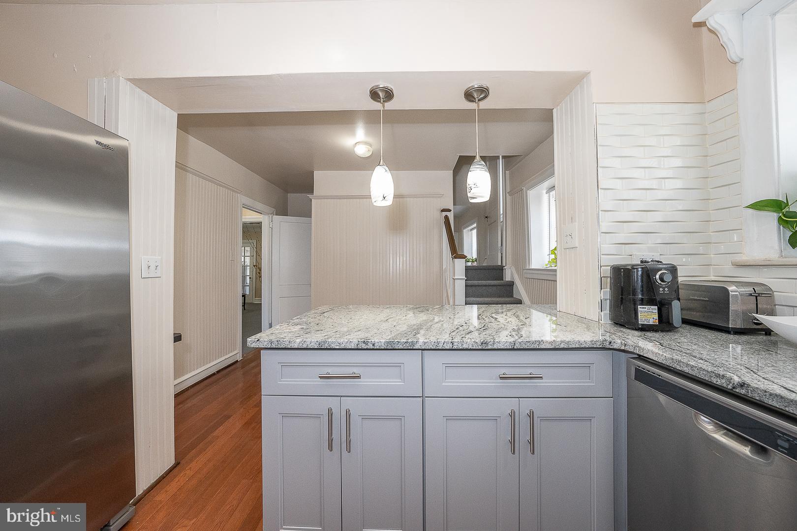 7230 Hilltop Road Upper Darby, PA 19082 - Photo 23 of 98
