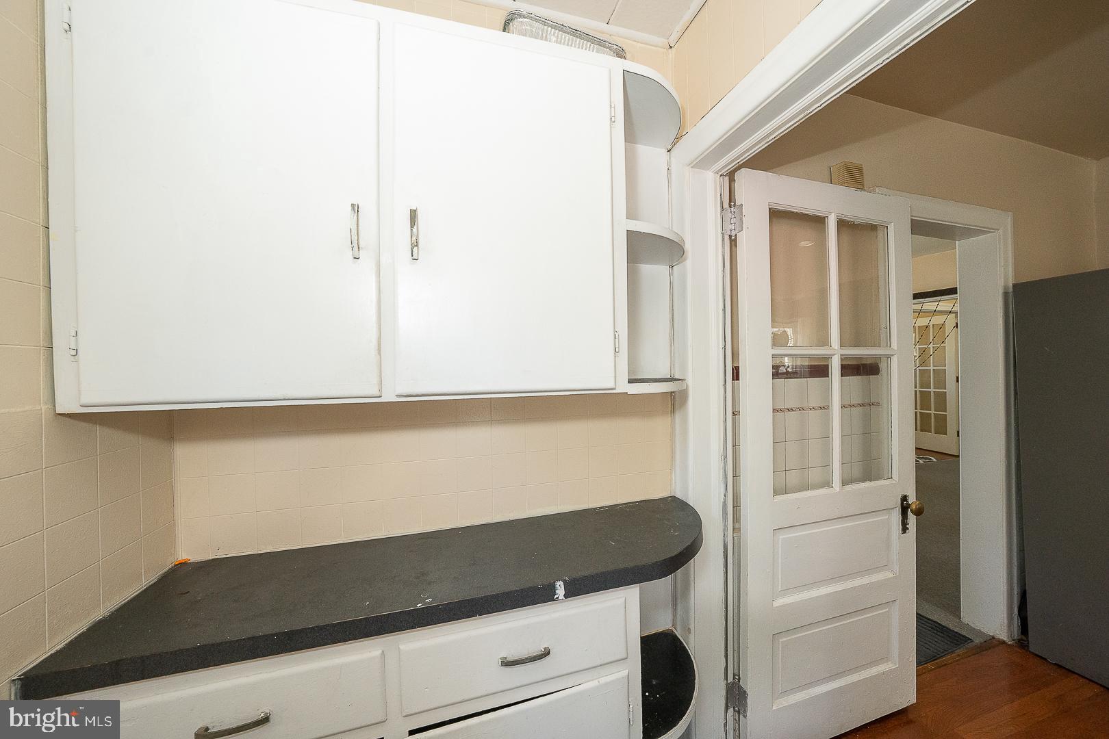 7230 Hilltop Road Upper Darby, PA 19082 - Photo 34 of 98