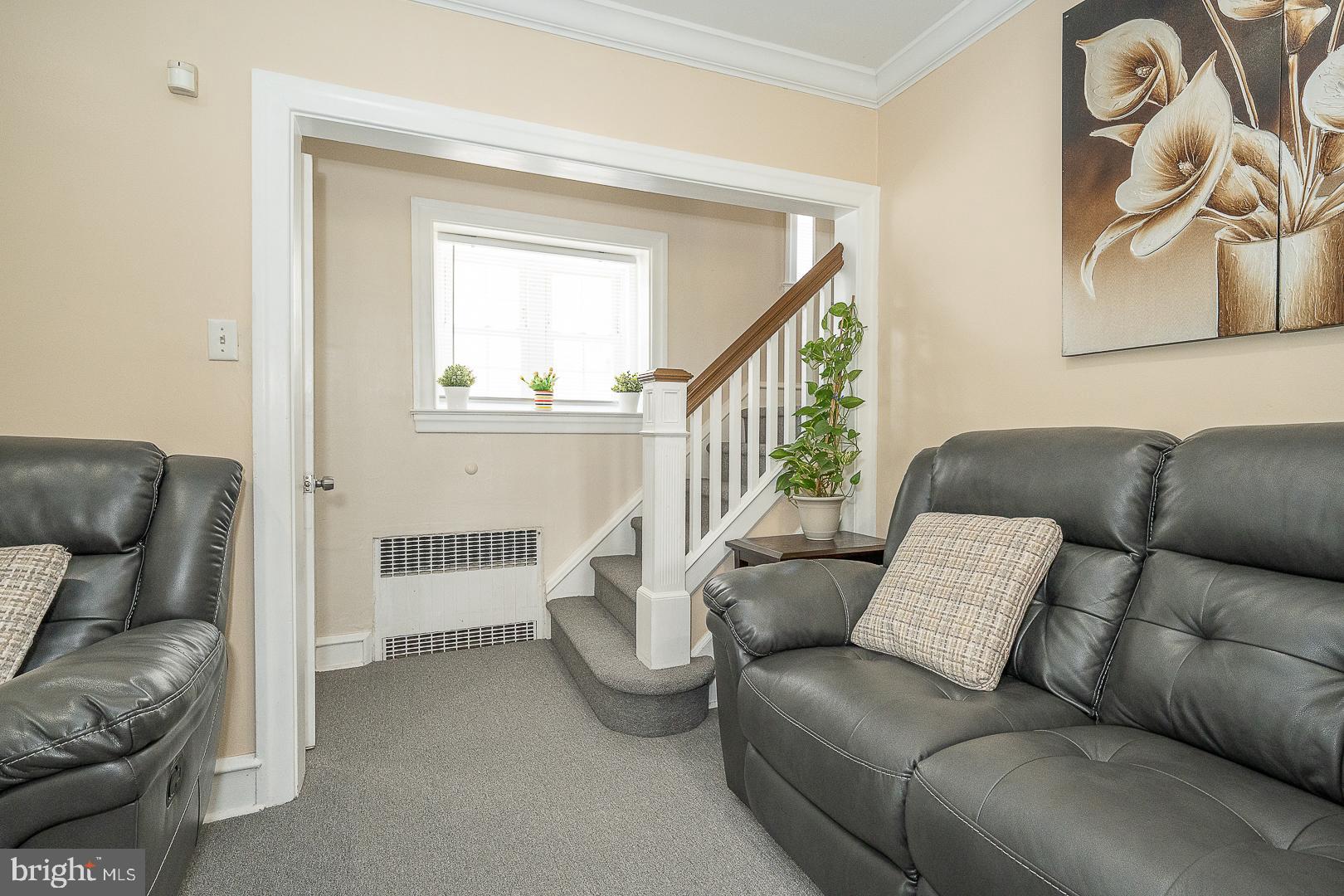 7230 Hilltop Road Upper Darby, PA 19082 - Photo 4 of 98