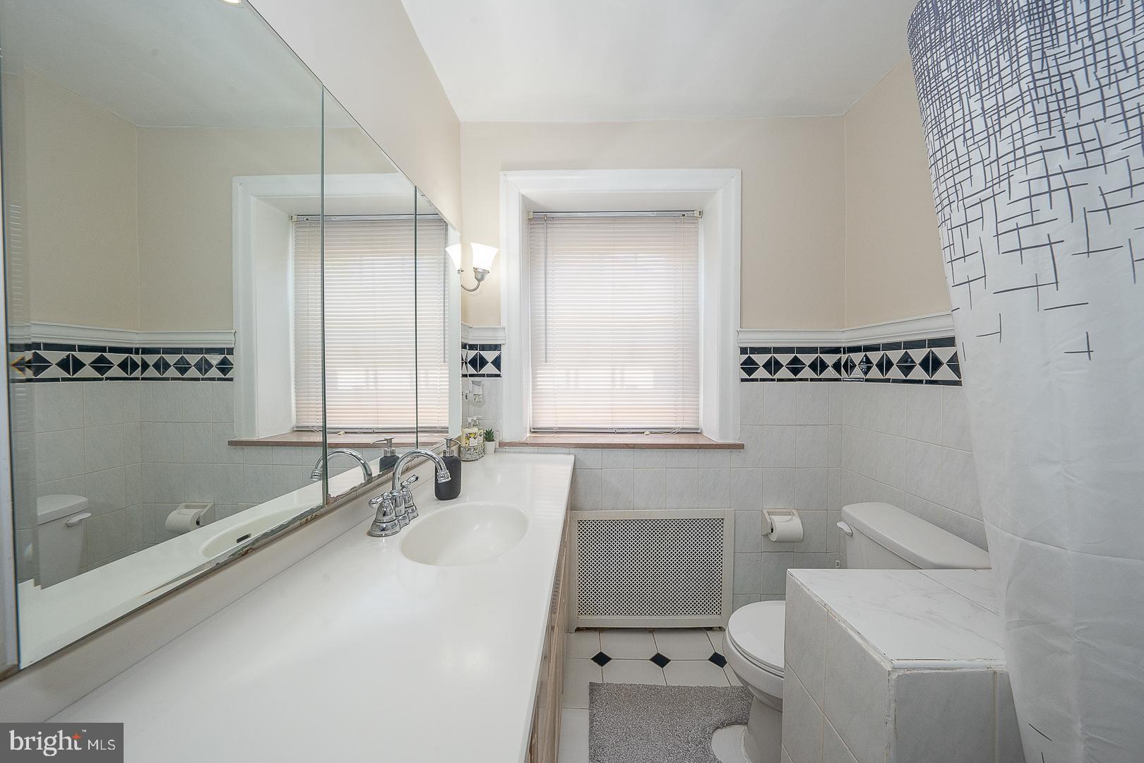 7230 Hilltop Road Upper Darby, PA 19082 - Photo 57 of 98