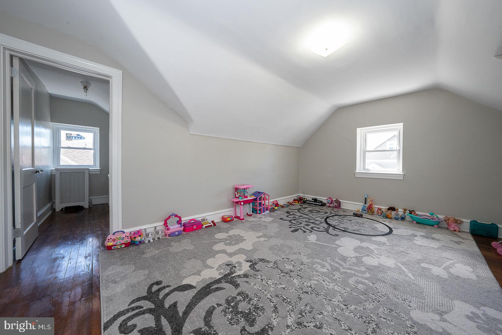 7230 Hilltop Road Upper Darby, PA 19082 - Photo 62 of 98