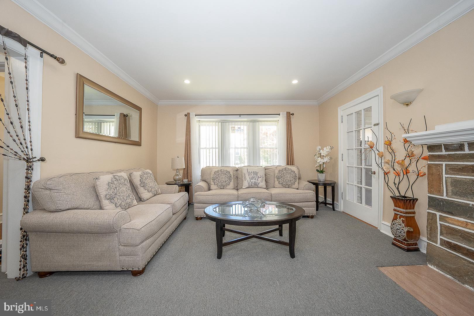 7230 Hilltop Road Upper Darby, PA 19082 - Photo 10 of 98