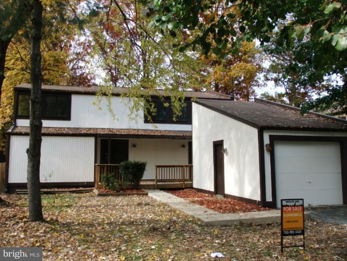 12202 Nutmeg Lane Reston, VA 20191 - Photo 12 of 12 Exterior (Front)