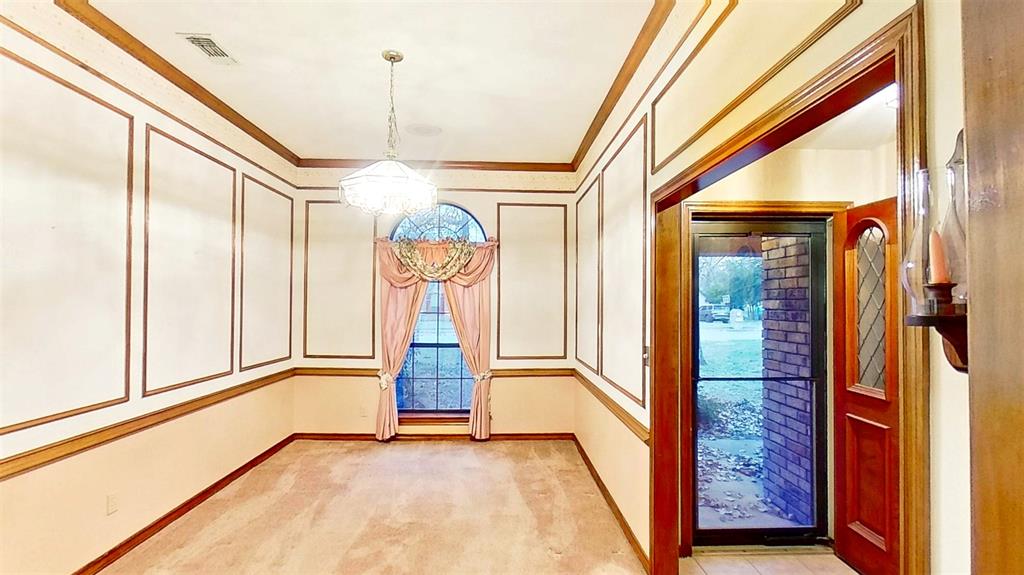 509 Topside Drive Azle, TX 76020 - Photo 7 of 19 a view of an entryway