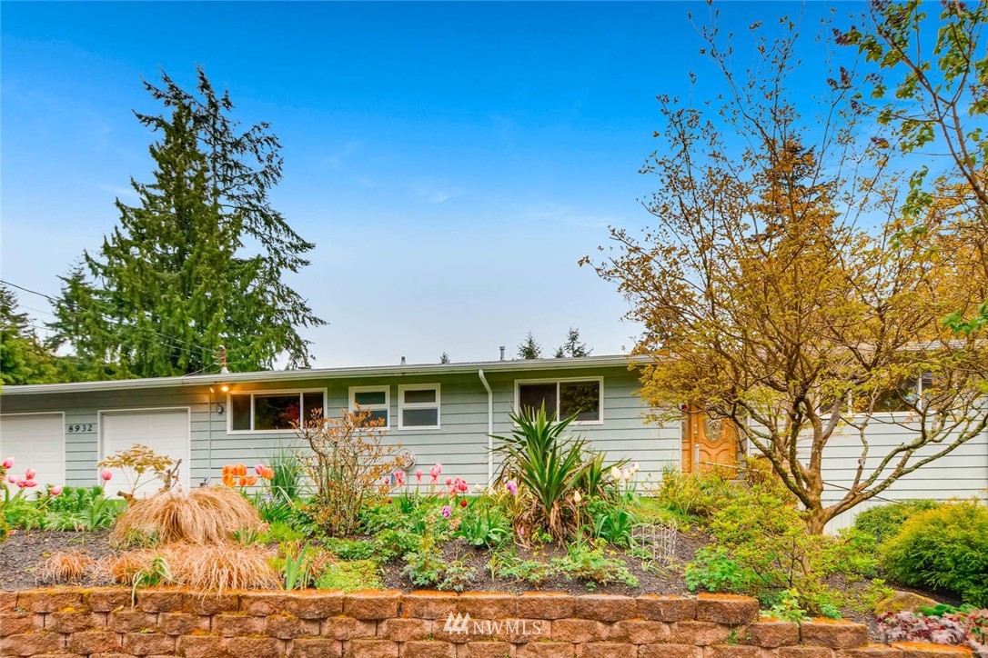8932 192nd Street Southwest Edmonds, WA 98026 - Photo 2 of 23 Gallery Image 2