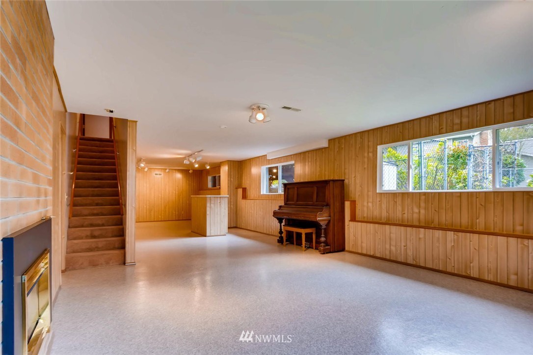 8932 192nd Street Southwest Edmonds, WA 98026 - Photo 19 of 23 Gallery Image 19