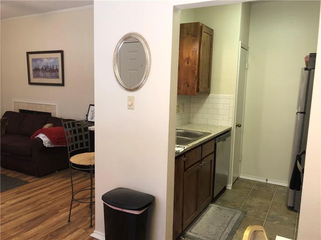 2804 Rio Grande Street, Unit 204 Austin, TX 78705 - Photo 11 of 24