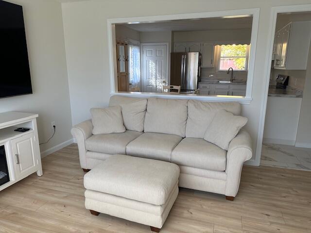 144-146 1st Rangeway Waterville, ME 04901 - Photo 12 of 41 Living room