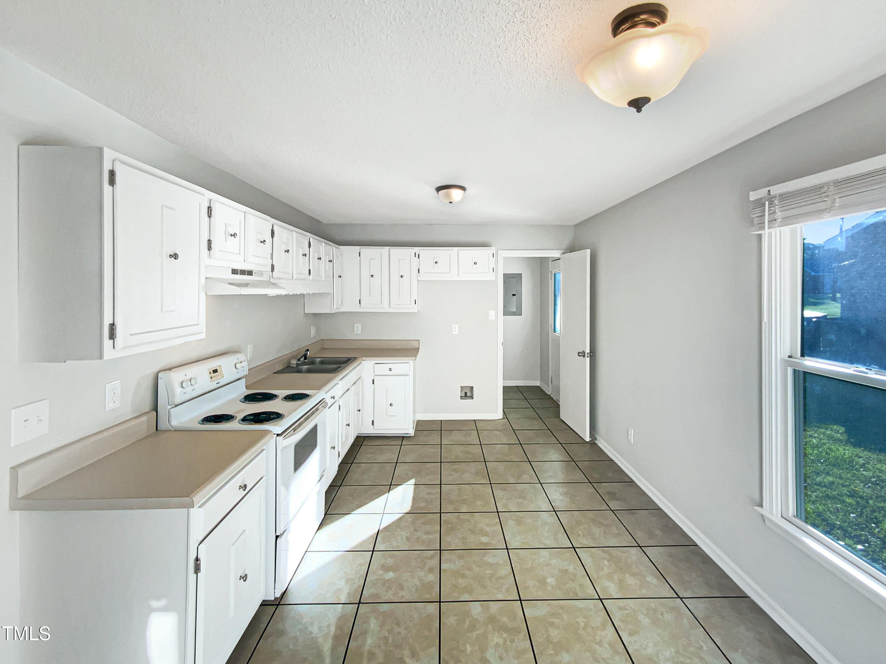 610 Shepard School Road Zebulon, NC 27597 - Photo 8 of 17 photo_08