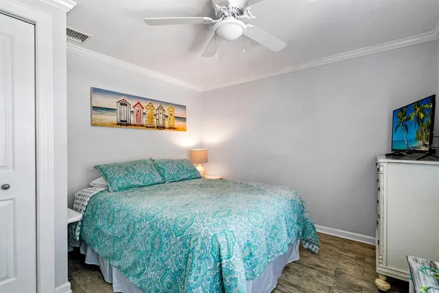 $3,800 | 305 57th Street, Unit B, Holmes Beach, FL 34217