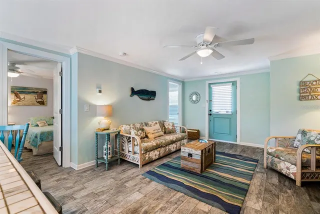 $3,800 | 305 57th Street, Unit B, Holmes Beach, FL 34217