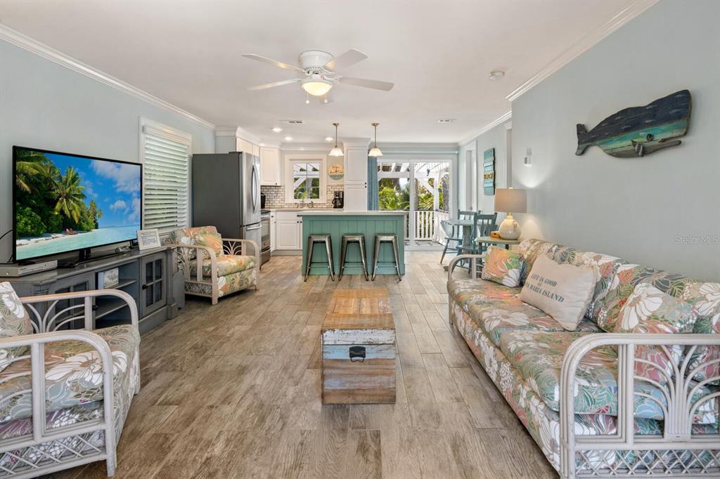 305 57th Street, Unit B Holmes Beach, FL 34217 - Photo 4 of 25