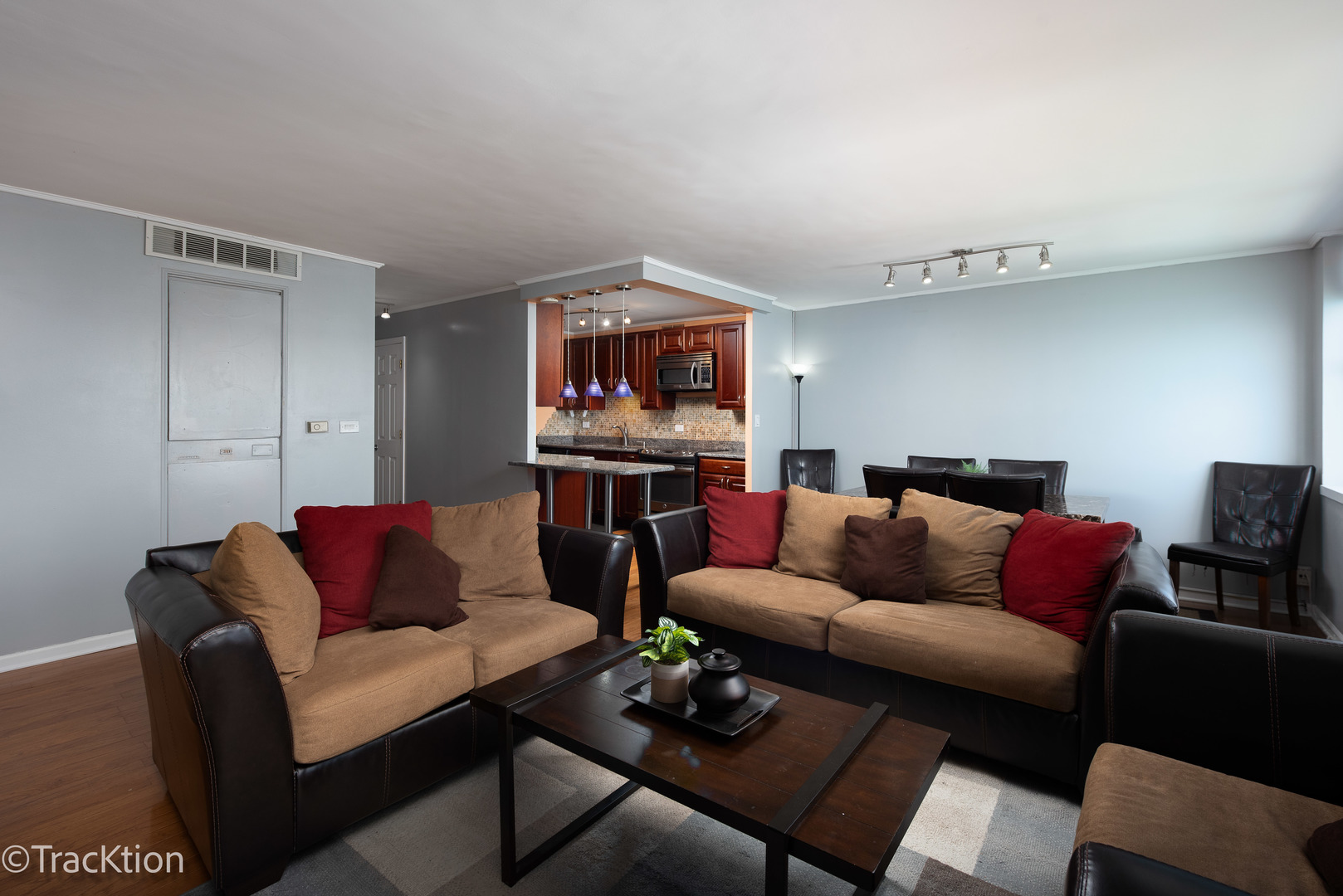 6301 North Sheridan Road, Unit 22L Chicago, IL 60660 - Photo 9 of 20 Gallery Image 9