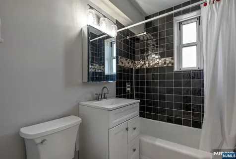 $225,000 | 8300 Boulevard East, Unit 4D, North Bergen, NJ 07047